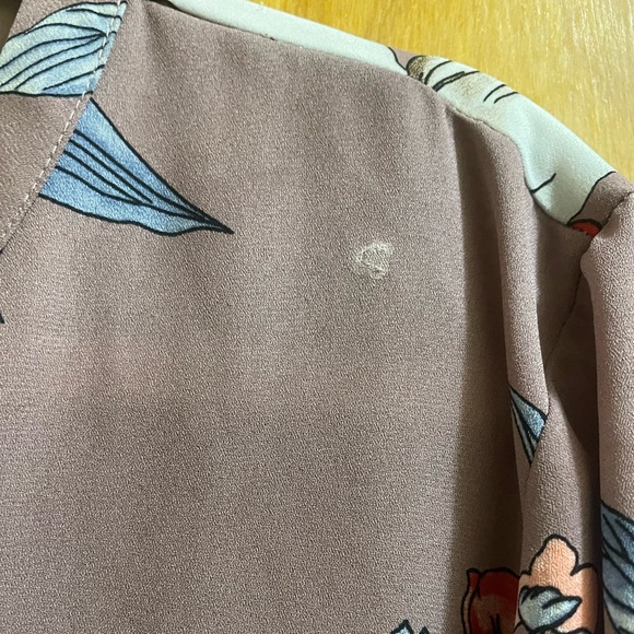 Floral V-Neck Blouse -Dusty Mauve - Picture 8 of 8